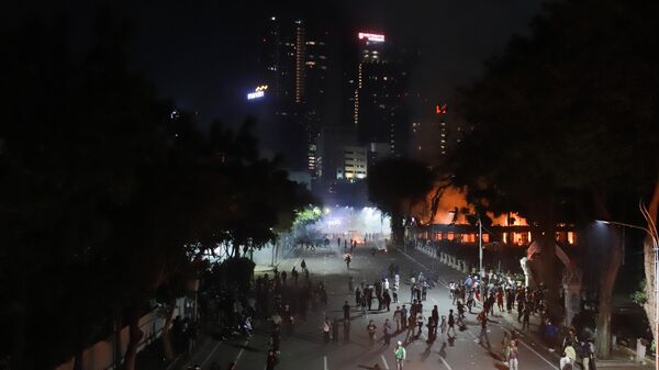 'Endonezya, Batı tarafından kurgulanmış bir renkli devrimle saldırmak için son derece uygun bir hedef' - Sputnik Türkiye