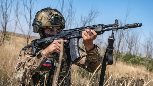 Donbass'taki özel askeri harekata katılan Rus asker - Sputnik Türkiye