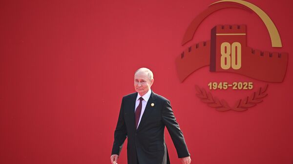 2. Dünya Savaşı'nın sona ermesinin 80. yılında Çin’in Zafer Günü Geçidi'nde Vladimir Putin - Sputnik Türkiye