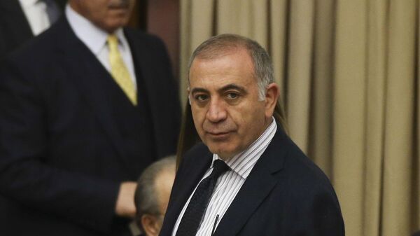 Gürsel Tekin - Sputnik Türkiye