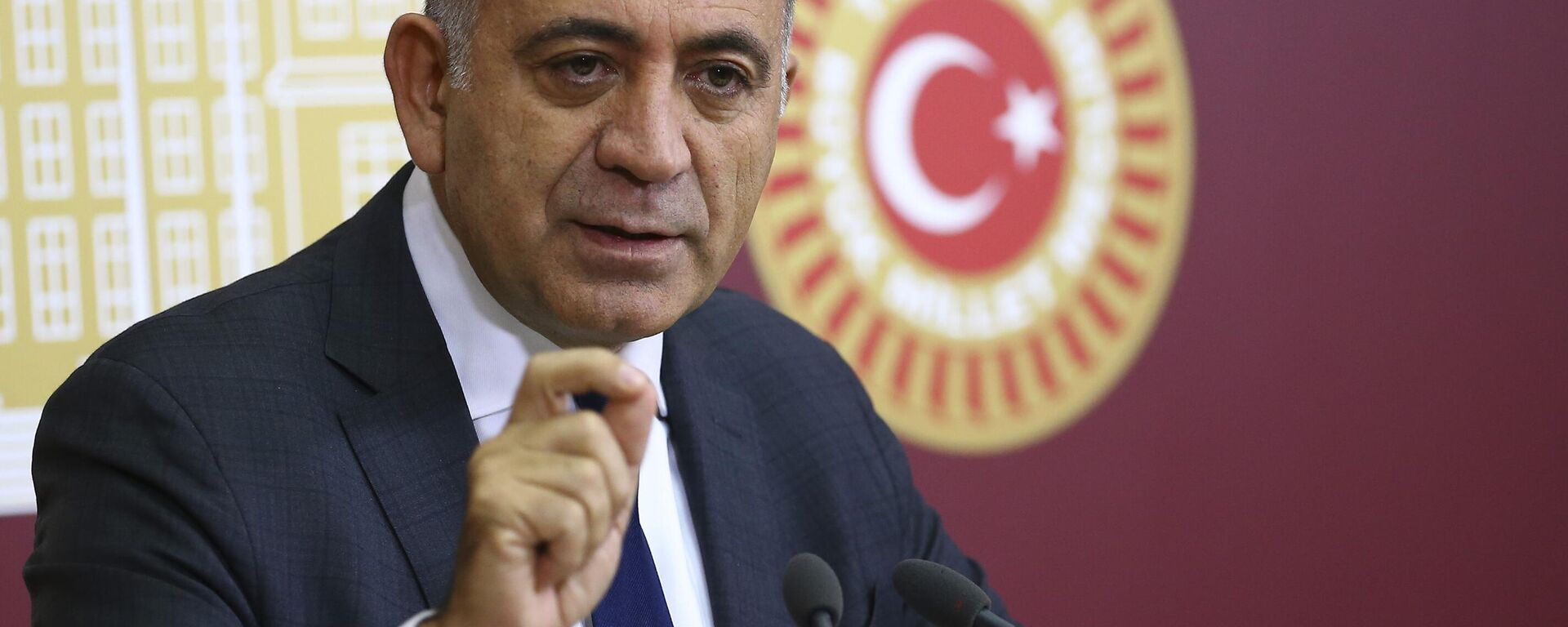 Gürsel Tekin - Sputnik Türkiye, 1920, 08.09.2025