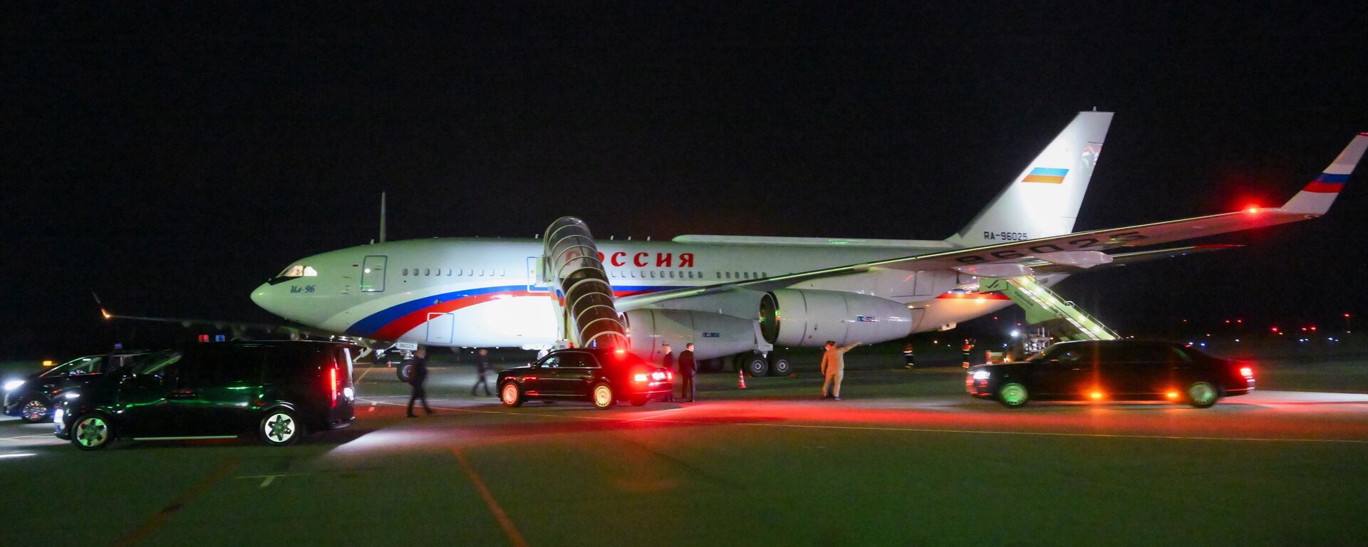 Rusya Devlet Başkanı Vladimir Putin, Doğu Ekonomik Forumu'nun yıldönümünün kutlandığı Rusya'nın Vladivostok kentine geldi
 - Sputnik Türkiye, 1920, 03.09.2025