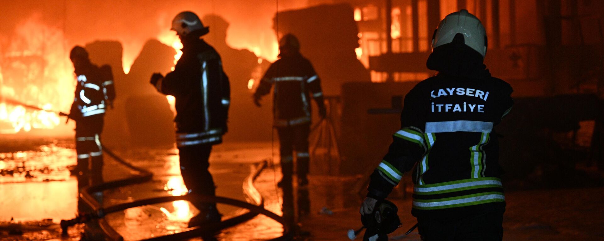 yangın - Sputnik Türkiye, 1920, 04.09.2025