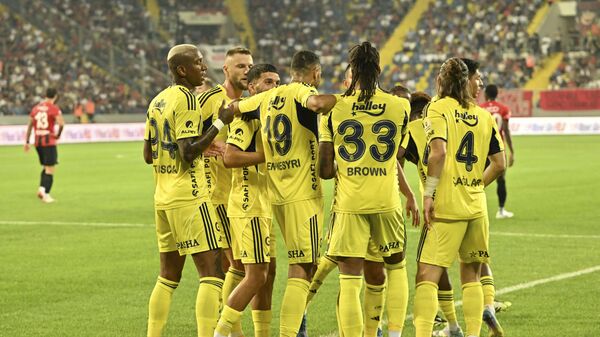 Fenerbahçe'nin Avrupa Ligi kadrosu açıklandı: 7 isim kadroda yok - Sputnik Türkiye