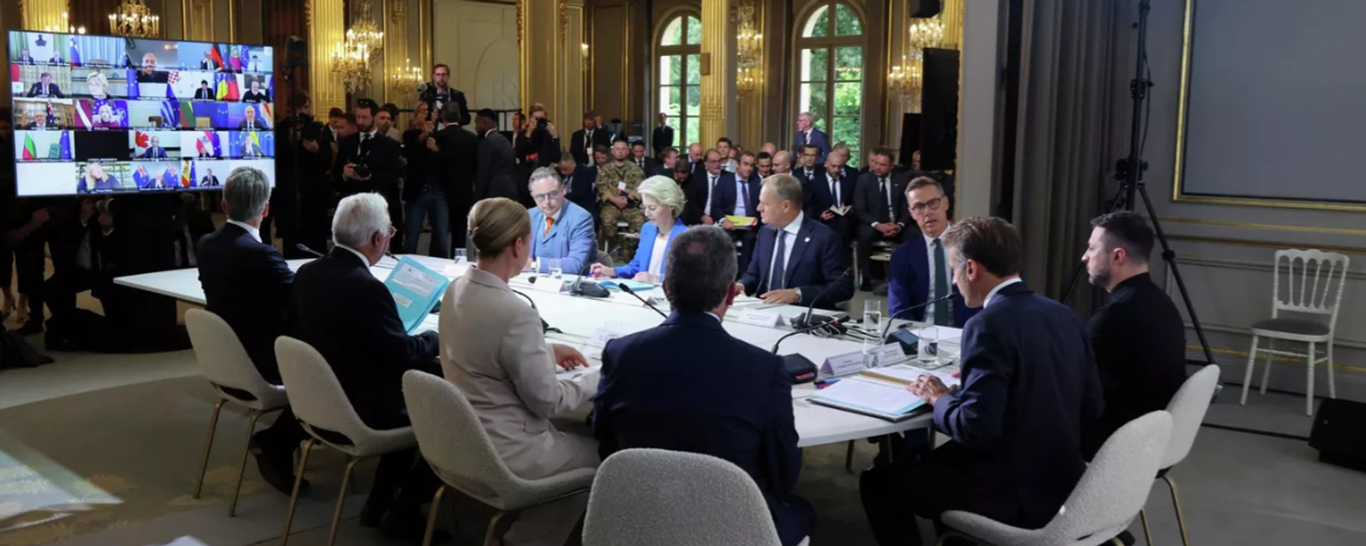 'İstekliler Koalisyonu' Paris'te - Sputnik Türkiye, 1920, 04.09.2025