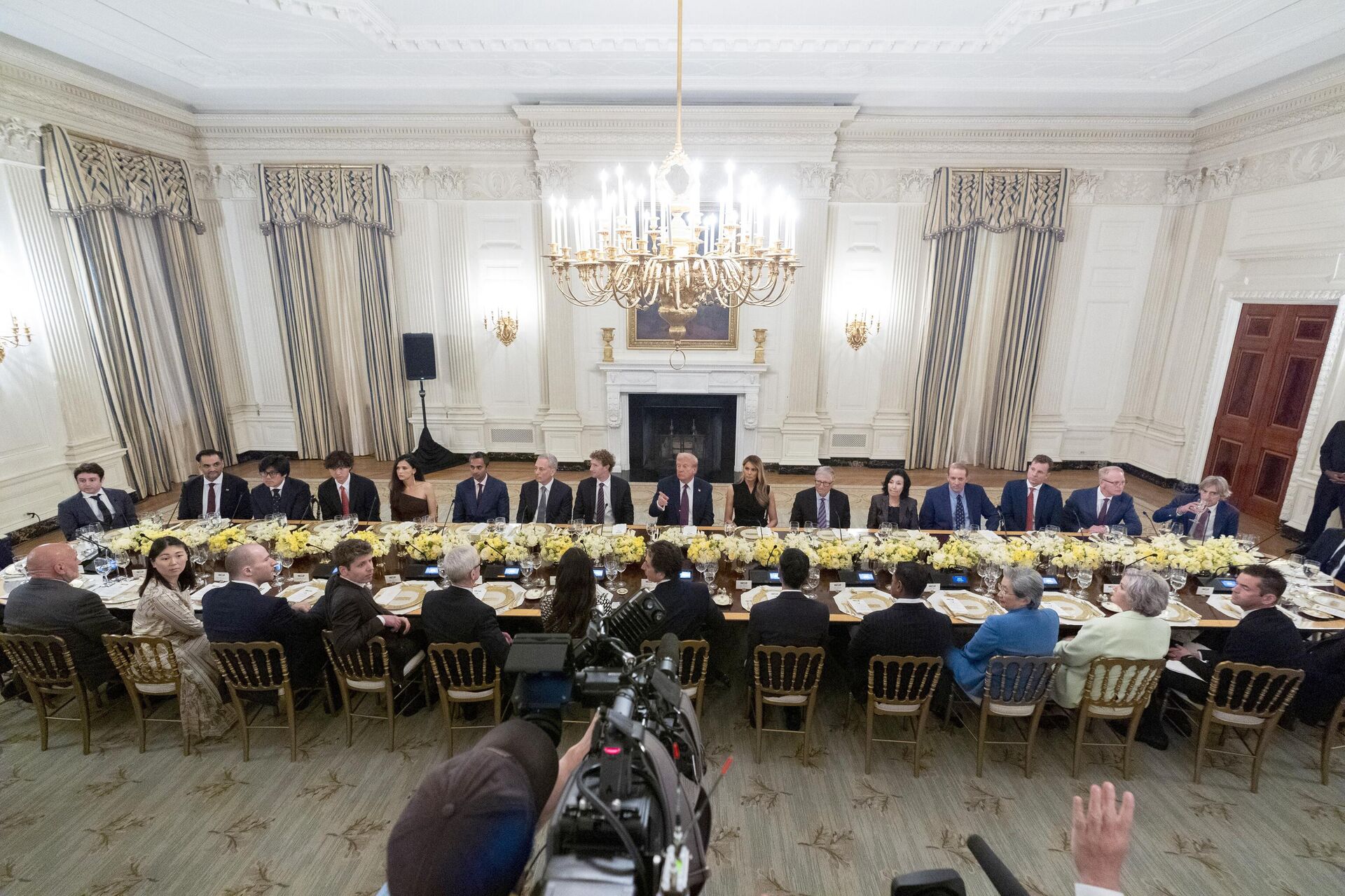 Trump, teknoloji milyarderlerini  Beyaz Saray'da ağırladı: Elon Musk yer almadı - Sputnik Türkiye, 1920, 05.09.2025