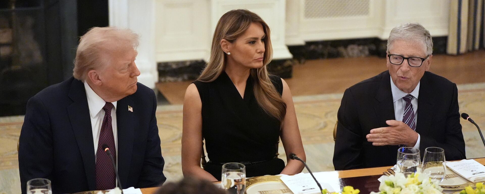 Trump, teknoloji milyarderlerini  Beyaz Saray'da ağırladı: Elon Musk yer almadı - Sputnik Türkiye, 1920, 05.09.2025