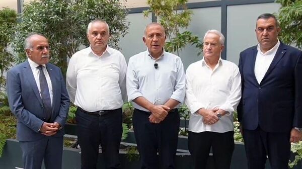 Gürsel Tekin videolu açıklama - Sputnik Türkiye