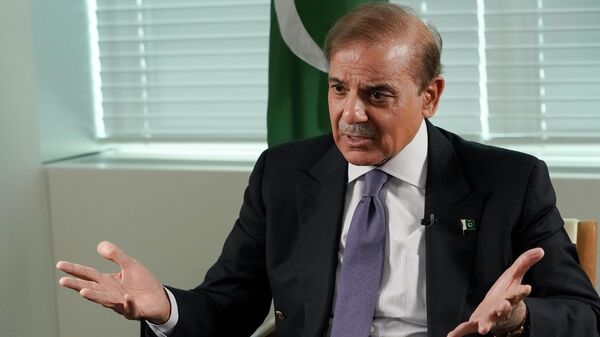 Prime Minister of Pakistan Shehbaz Sharif speaks during an interview with The Associated Press, Thursday, Sept. 22, 2022 at United Nations headquarters. - Sputnik Türkiye
