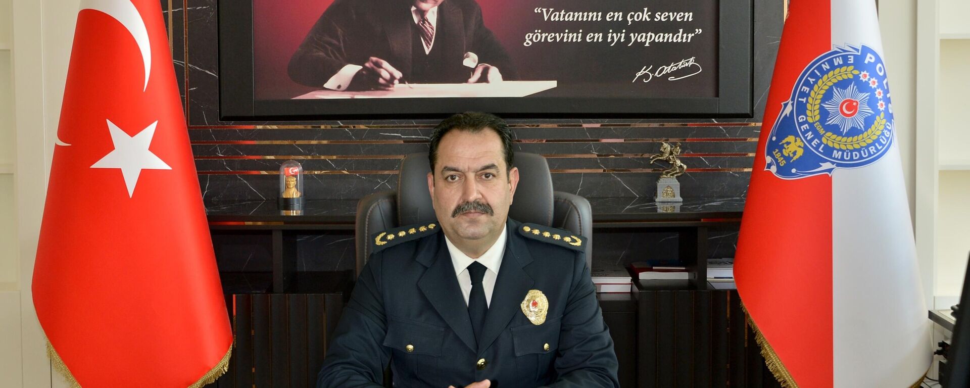 Antalya İl Emniyet Müdürü İlker Arslan  - Sputnik Türkiye, 1920, 07.09.2025