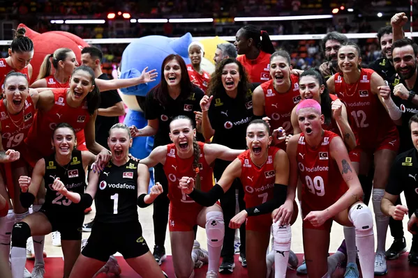 Bu sonuçla Türkiye, organizasyon tarihinde ilk kez Dünya Şampiyonası finaline yükselme başarısı gösterdi. Bu sonuçla Türkiye, organizasyon tarihinde ilk kez Dünya Şampiyonası finaline yükselme başarısı gösterdi. - Sputnik Türkiye