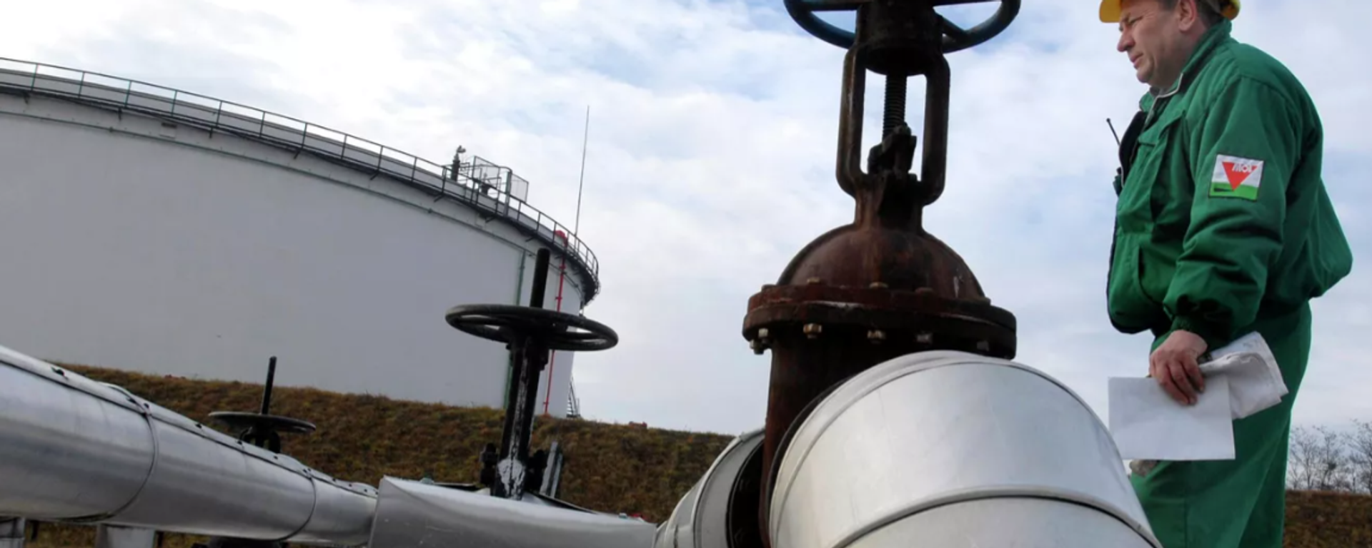 Petrol boru hattı vanası - Sputnik Türkiye, 1920, 08.09.2025