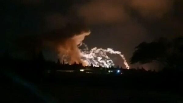 İsrail'in Suriye'nin Humus kentinin güneydoğusunda bir hava savunma taburu hedef aldığı bildirildi. - Sputnik Türkiye