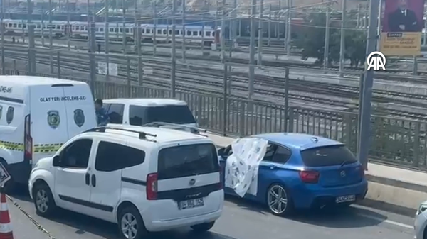 Küçükçekmece'de belediye işçileri araçta ceset buldu - Sputnik Türkiye