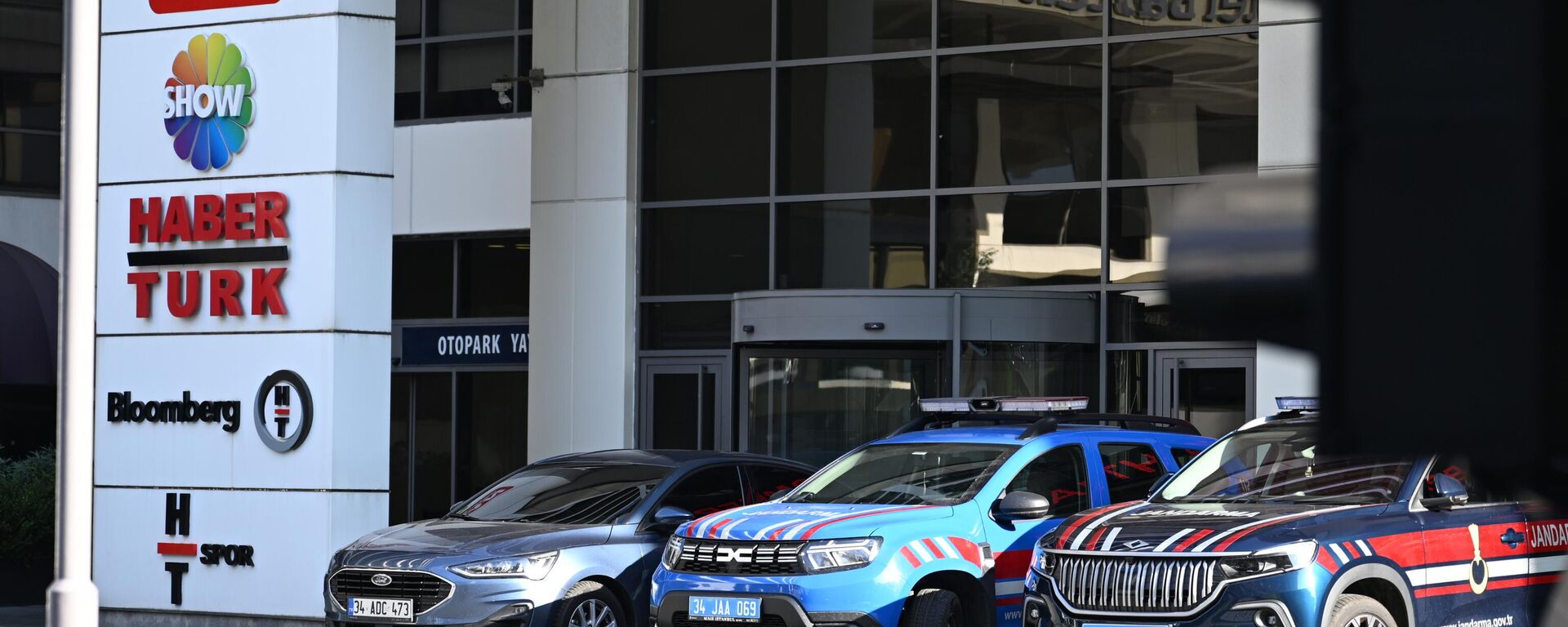 Habertürk ve Show TV'ye el konuldu: Mehmet Şakir Can, Kemal Can ve Kenan Tekdağ dahil yöneticilere gözaltı kararı - Sputnik Türkiye, 1920, 11.09.2025