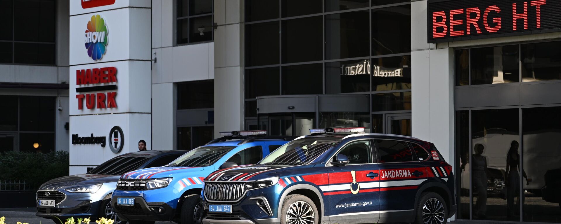 Habertürk ve Show TV'ye el konuldu: Mehmet Şakir Can, Kemal Can ve Kenan Tekdağ dahil yöneticilere gözaltı kararı - Sputnik Türkiye, 1920, 20.10.2025