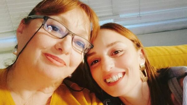 Nilperi Şahinkaya sosyal medya  - Sputnik Türkiye