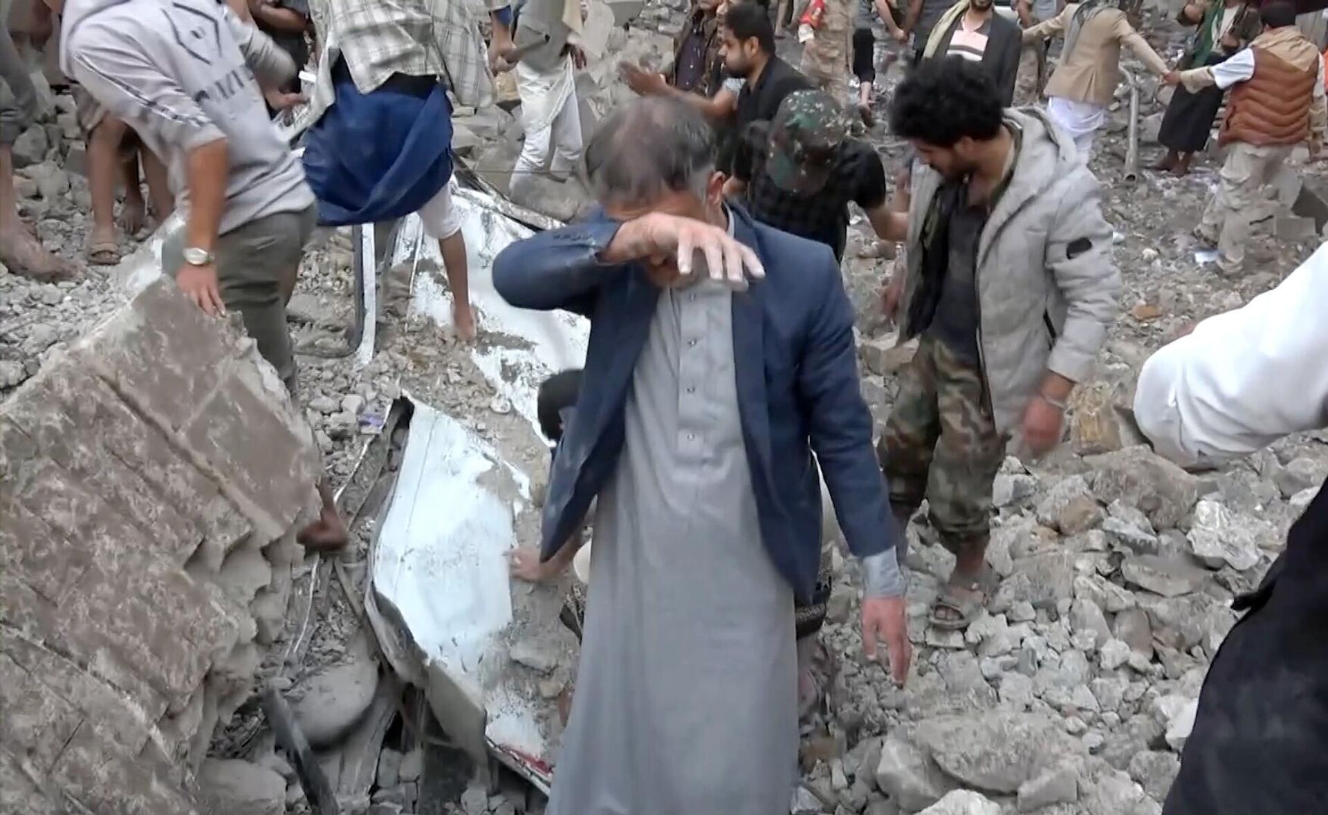 İsrail'in Yemen'e saldırılarında 35 kişi hayatını kaybetti - Sputnik Türkiye, 1920, 11.09.2025