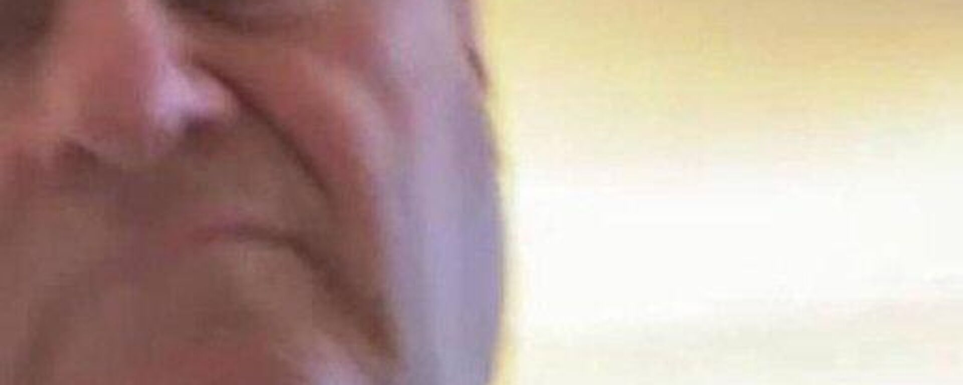 İsrail Savunma Bakanı Yisrael Katz'ın telefon numarası yayıldı. Katz, telefonuna sayısız tehdit ve nefret mesajı gönderildiğini açıkladı. Aynı zamanda Türk bir sosyal medya kullanıcısının Katz'ı görüntülü aradığı ve Katz'ın yanıtladığı görseller bulunuyor. İsrail basını 'Türk hacker'ların görüşmenin fotoğraflarını yayınladığını yazdı. - Sputnik Türkiye, 1920, 12.09.2025