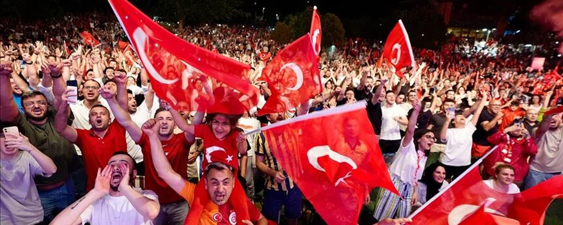 dev ekran - Sputnik Türkiye, 1920, 12.09.2025