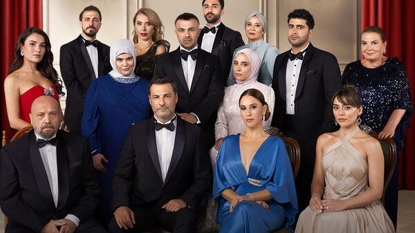 Kızılcık Şerbeti, sezonun ilk bölümüyle en çok izlenen yapım oldu: Milyonlar yasak aşkı konuşuyor - Sputnik Türkiye