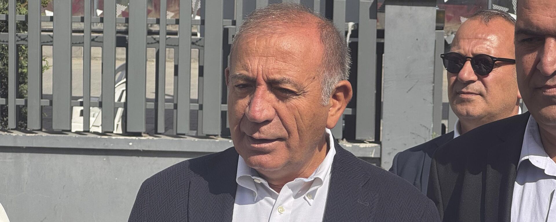 Gürsel Tekin: 'Ne biliyorsanız konuşun' derseniz ben de konuşmak zorunda kalırım - Sputnik Türkiye, 1920, 14.09.2025