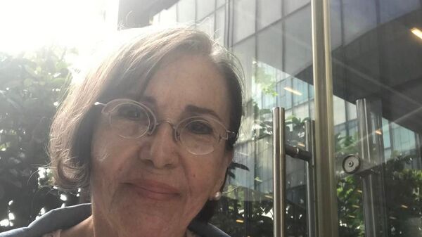 Gül Onat sosyal medya  - Sputnik Türkiye