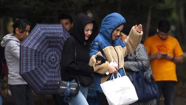 Meteoroloji saat verdi: Kuvvetli sağanak yağış uyarısı - Sputnik Türkiye