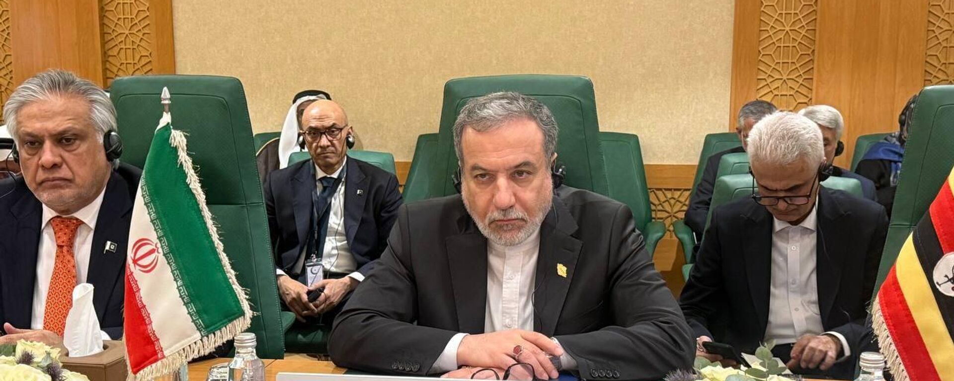 İran Dışişleri Bakanı, Avrupa ile nükleer görüşmelerde ciddi cevap alamadıklarını açıkladı - Sputnik Türkiye, 1920, 19.09.2025