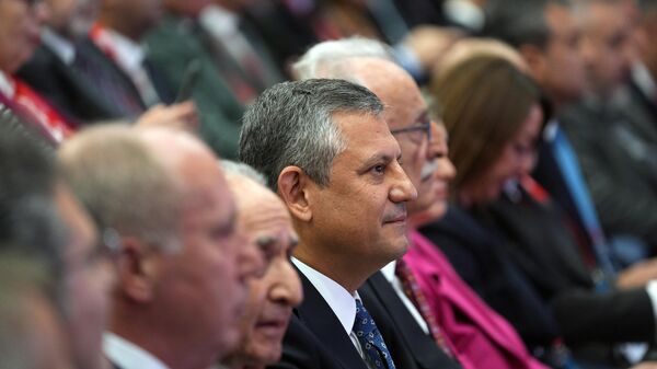 CHP Genel Başkanı Özgür Özel - Sputnik Türkiye