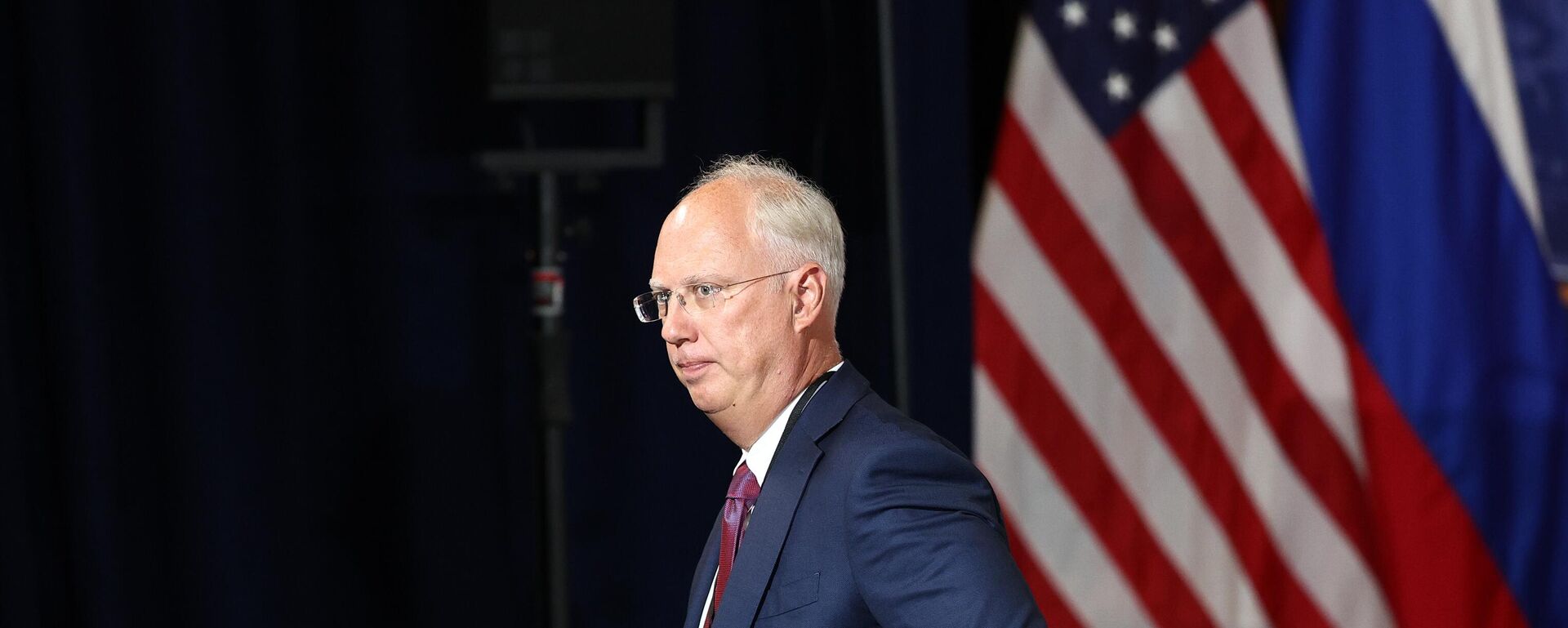 Rusya Devlet Başkanlığı Yabancı Ülkelerle Yatırım ve Ekonomik İşbirliği Özel Temsilcisi ve Rusya Doğrudan Yatırım Fonu (RDIF) Başkanı Kirill Dmitriyev - Sputnik Türkiye, 1920, 22.09.2025