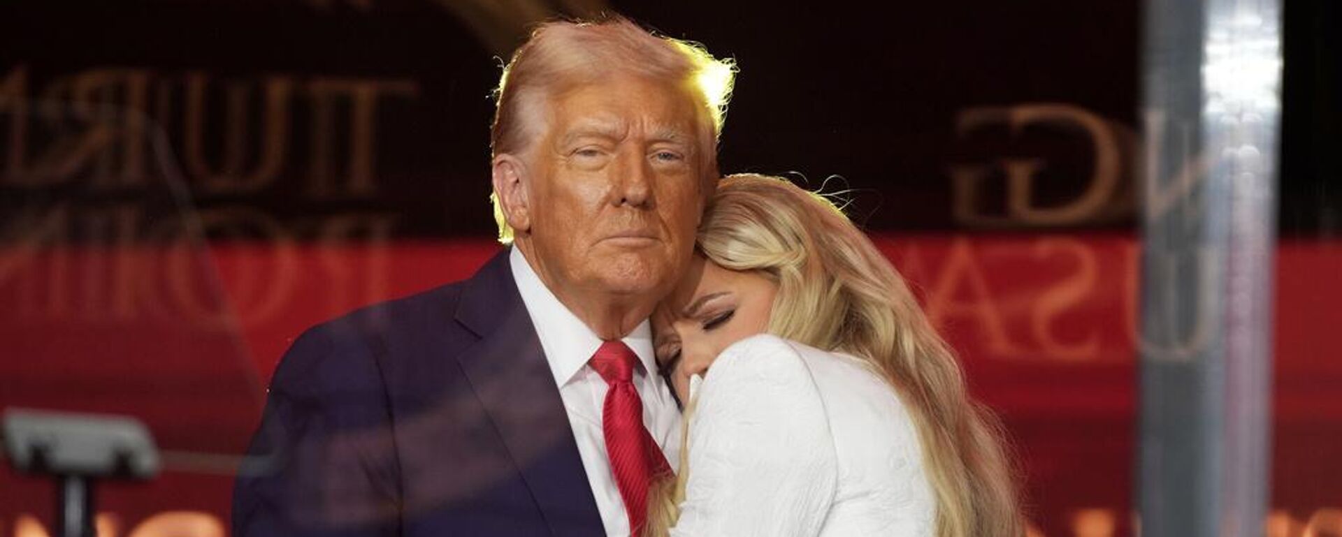 Trump ve Erika Kirk - Sputnik Türkiye, 1920, 22.09.2025