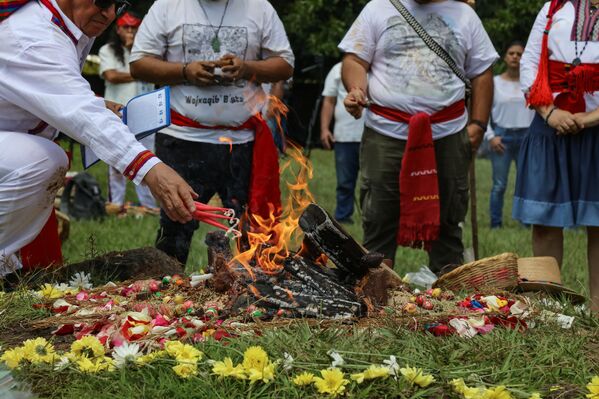 Yaşadıkları döneme kıyasla astronomi alanında oldukça gelişmiş olan Mayalar için ekinoks oldukça önemliydi. - Sputnik Türkiye