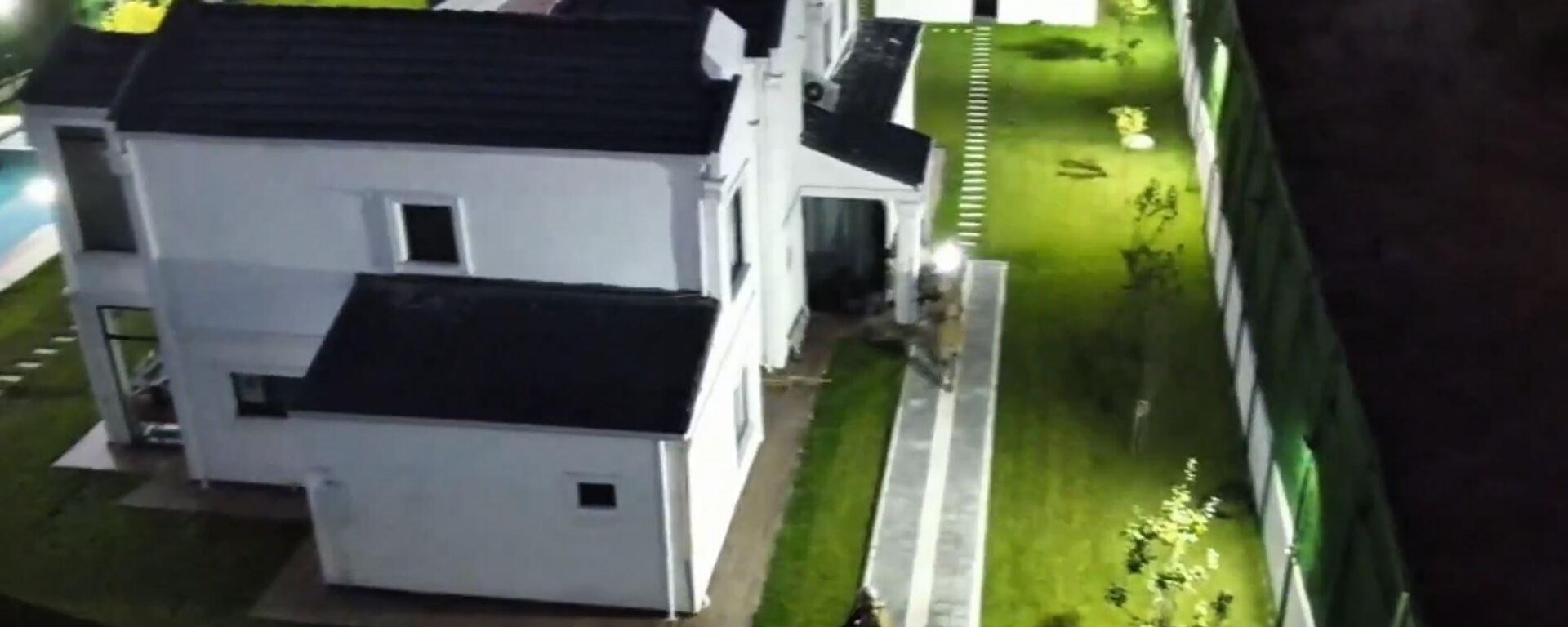 Muvazaalı gayrimenkul satışıyla vatandaşlık sağlayan suç örgütü çökertildi
 - Sputnik Türkiye, 1920, 24.09.2025