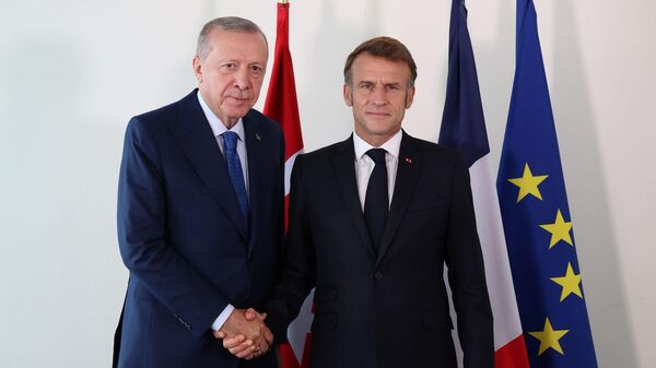 Erdoğan Macron - Sputnik Türkiye