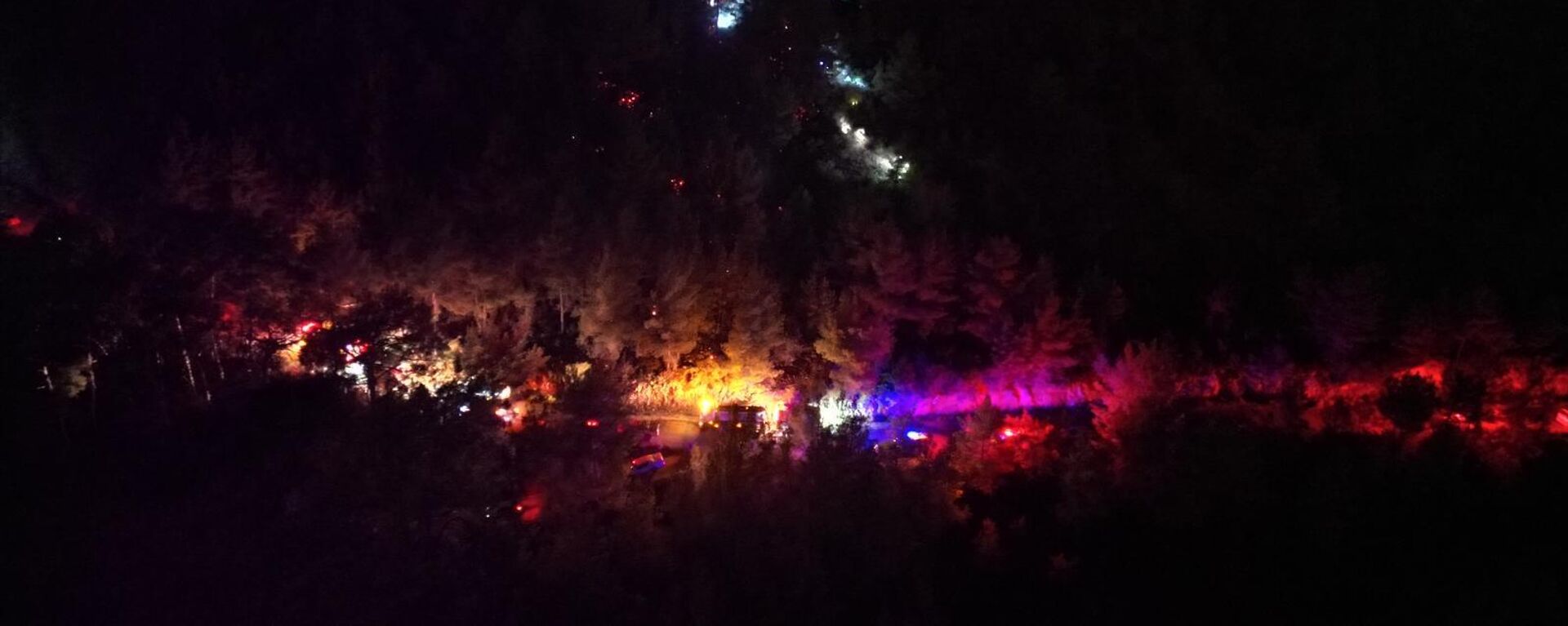 Antalya'nın Gazipaşa ilçesinde ormanlık alanda çıkan yangın kontrol altına alındı - Sputnik Türkiye, 1920, 25.09.2025