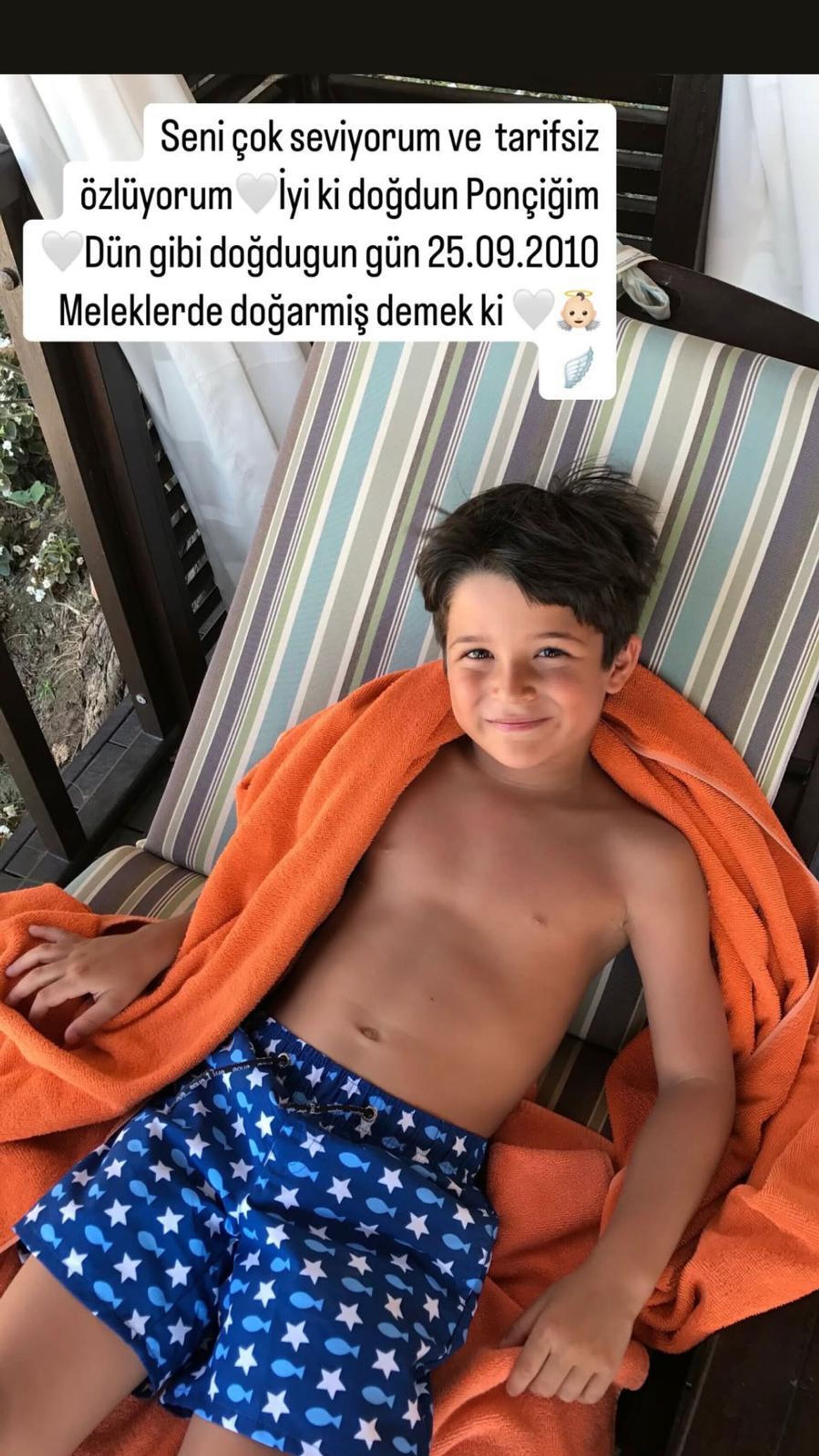 Ebru Şallı sosyal medya  - Sputnik Türkiye, 1920, 25.09.2025