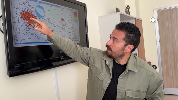 Doç. Dr. Mustafa Şenkaya - Sputnik Türkiye