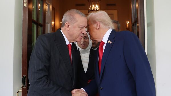 Cumhurbaşkanı Recep Tayyip Erdoğan ve ABD Başkanı Donald Trump . - Sputnik Türkiye