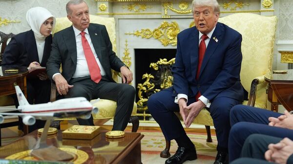 Cumhurbaşkanı Recep Tayyip Erdoğan, ABD Başkanı Donald Trump ile Beyaz Saray'da bir araya geldi.  - Sputnik Türkiye