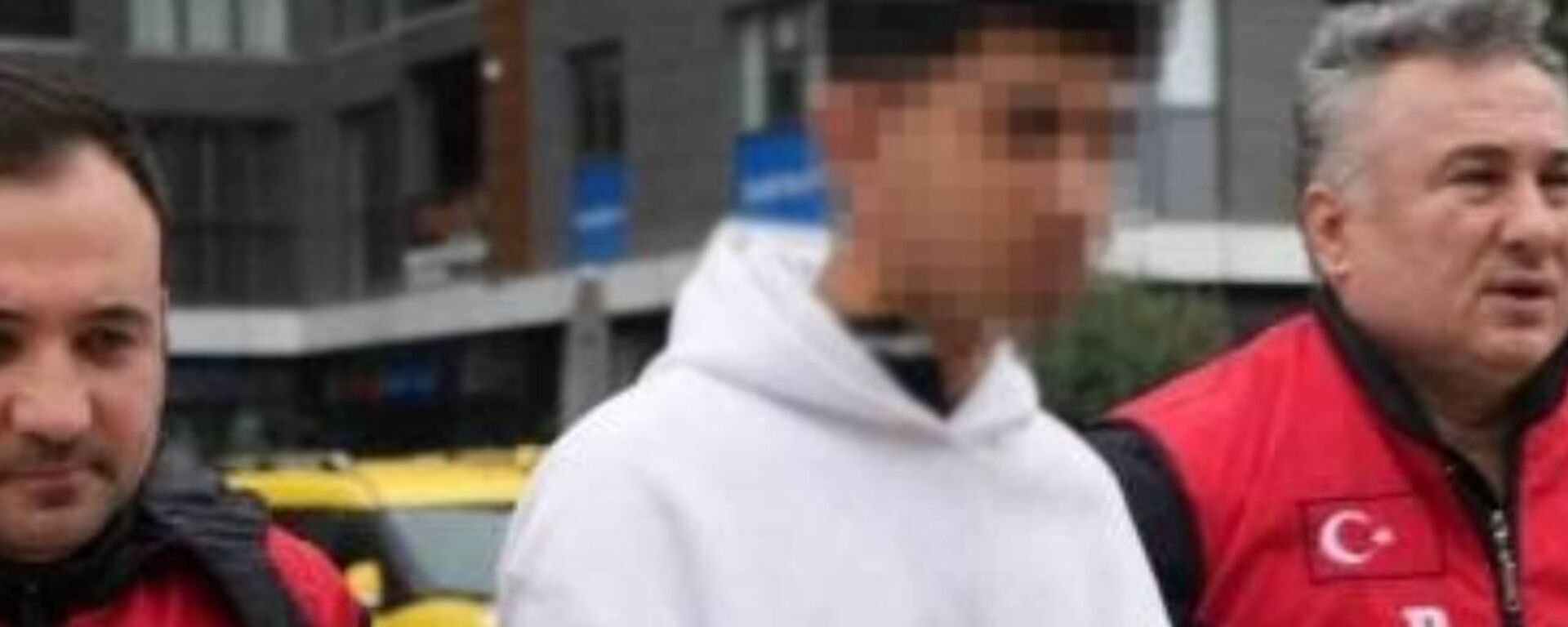 Edirne'de 16 yaşındaki Gülden Coni'yi okul bahçesinde öldüren sanığa 20 yıl hapis cezası
 - Sputnik Türkiye, 1920, 26.09.2025