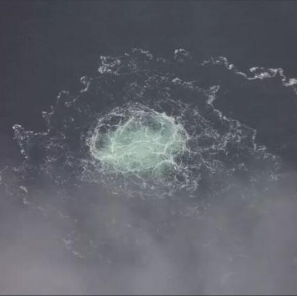 İsveç Sahil Güvenliği tarafından paylaşılan  ve 28 Eylül 2022 tarihinde  çekilen  bu görüntüde Kuzey Akım 2&#x27;den küçük çaplı gaz sızıntısı görülüyor - Sputnik Türkiye