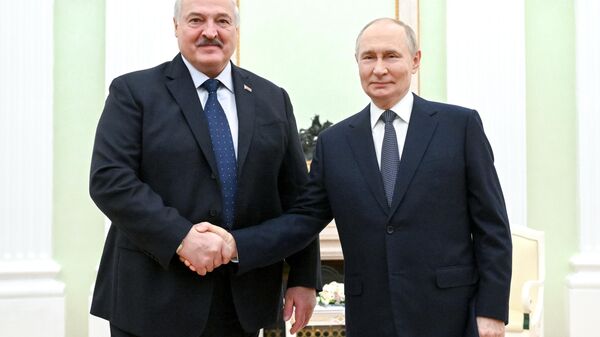 Rusya Devlet Başkanı Vladimir Putin ile Belarus Devlet Başkanı Aleksandr Lukaşenko - Sputnik Türkiye
