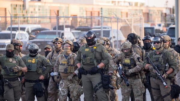 Oregon eyaleti, asker konuşlandırılmasını durdurmak için Trump yönetimine dava açtı - Sputnik Türkiye