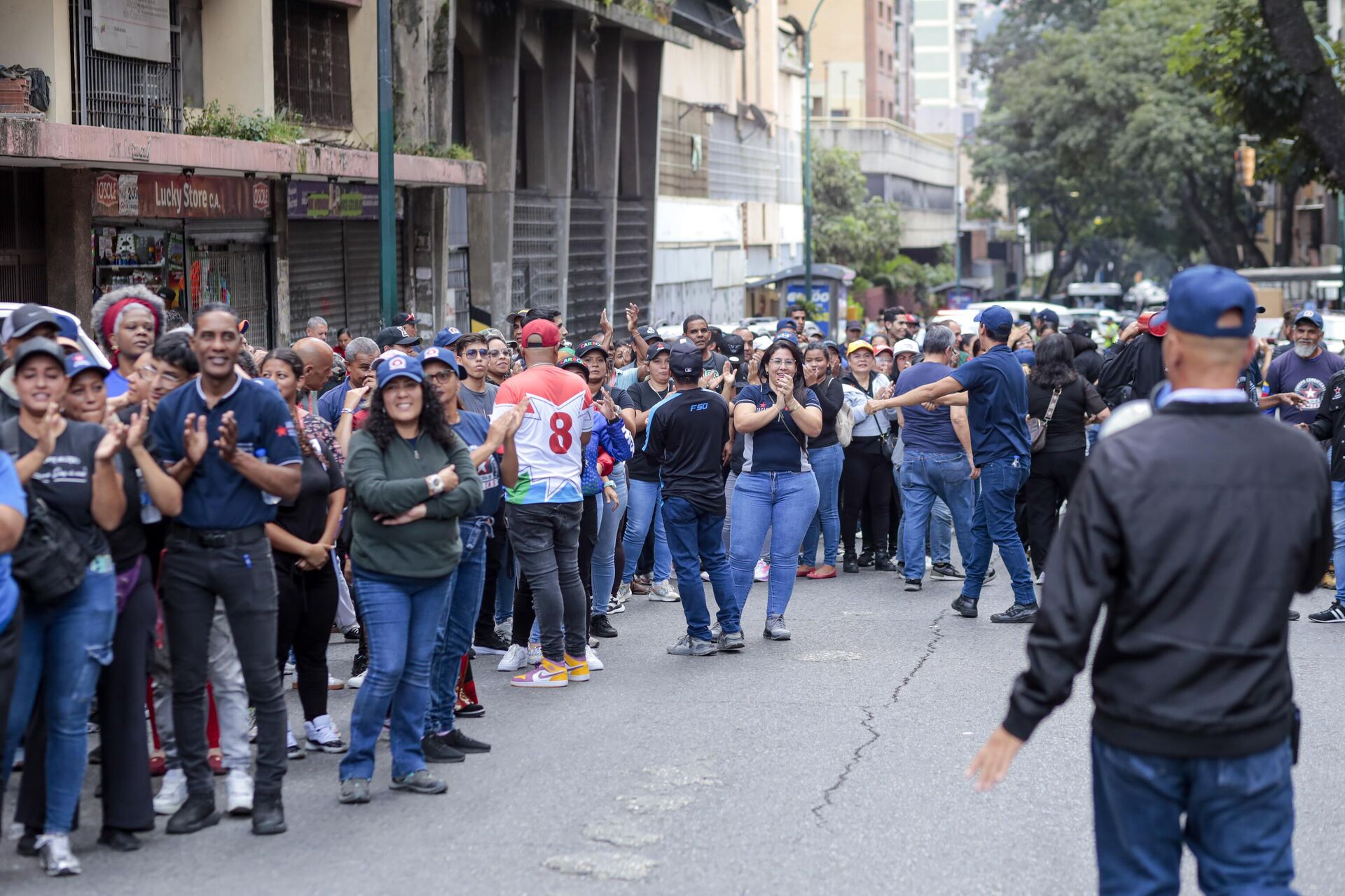 Karayipler'deki askeri tatbikat sonrası Venezüella'da afet ve silahlı çatışma tatbikatı yapıldı - Sputnik Türkiye, 1920, 29.09.2025