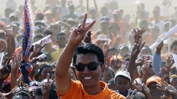 Madagaskar'da protestoların ardından Cumhurbaşkanı Rajoelina, hükümeti görevden aldı - Sputnik Türkiye