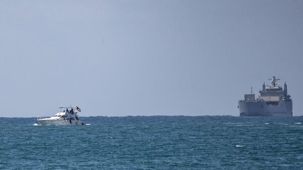 İsrail'in yasa dışı alıkoyduğu Küresel Sumud Filosu'ndaki bazı gemiler ve aktivistler Aşdod Limanı'na getirildi - Sputnik Türkiye