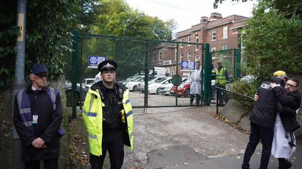 Manchester'daki sinagog saldırısı kurbanlarından 2'sinin polis tarafından vurulduğu ortaya çıktı - Sputnik Türkiye