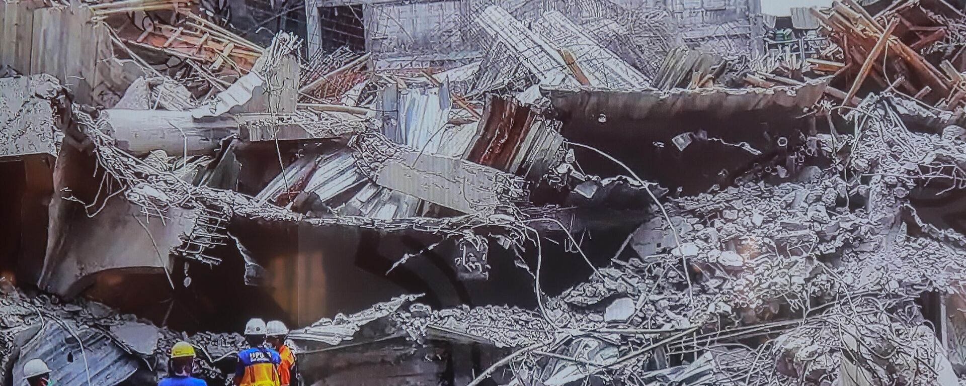 Endonezya'da okul binasının çökmesi sonucu ölenlerin sayısı 8'e çıktı - Sputnik Türkiye, 1920, 03.10.2025