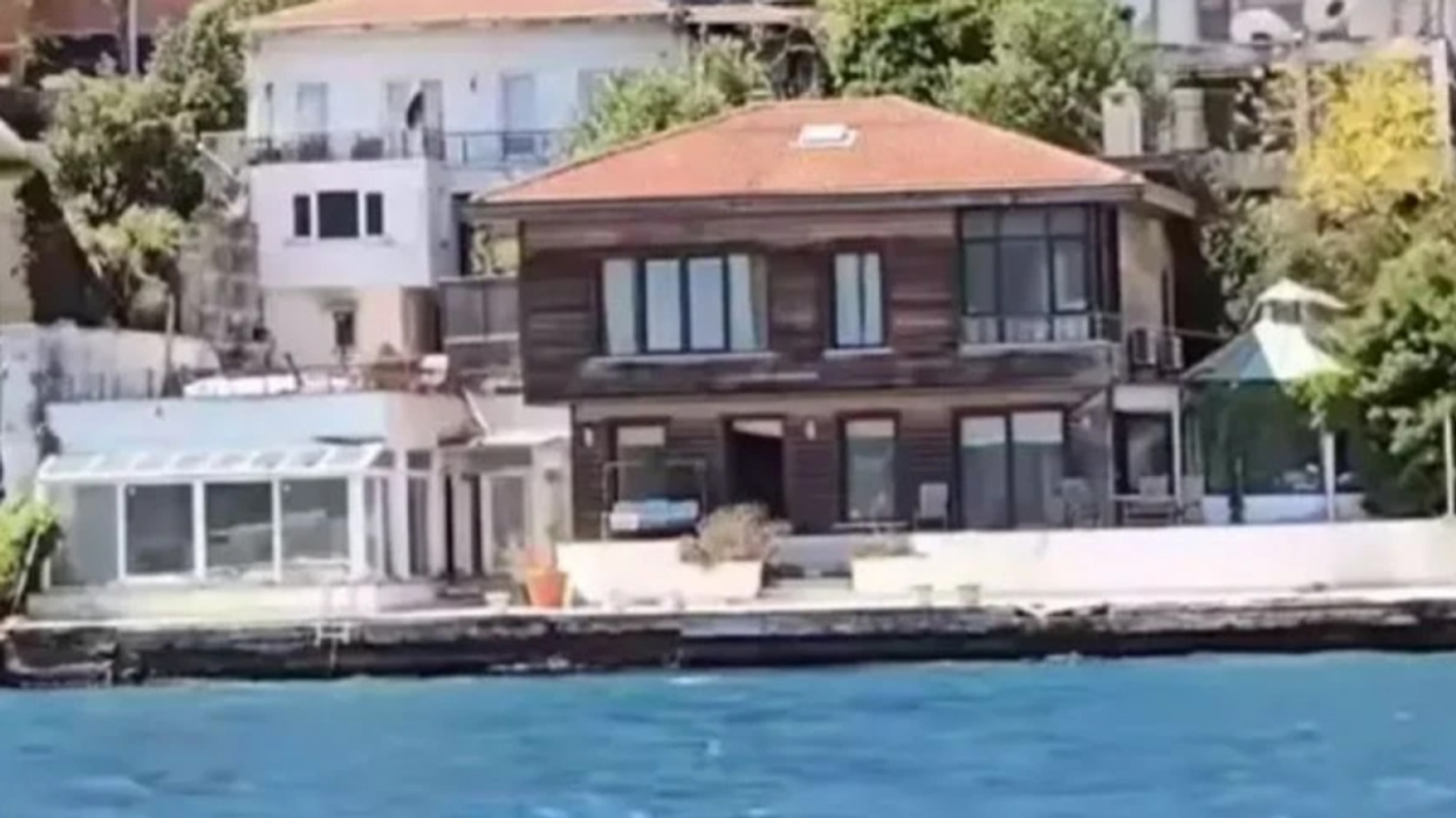 Reha muhtarın yalısı - Sputnik Türkiye, 1920, 05.10.2025